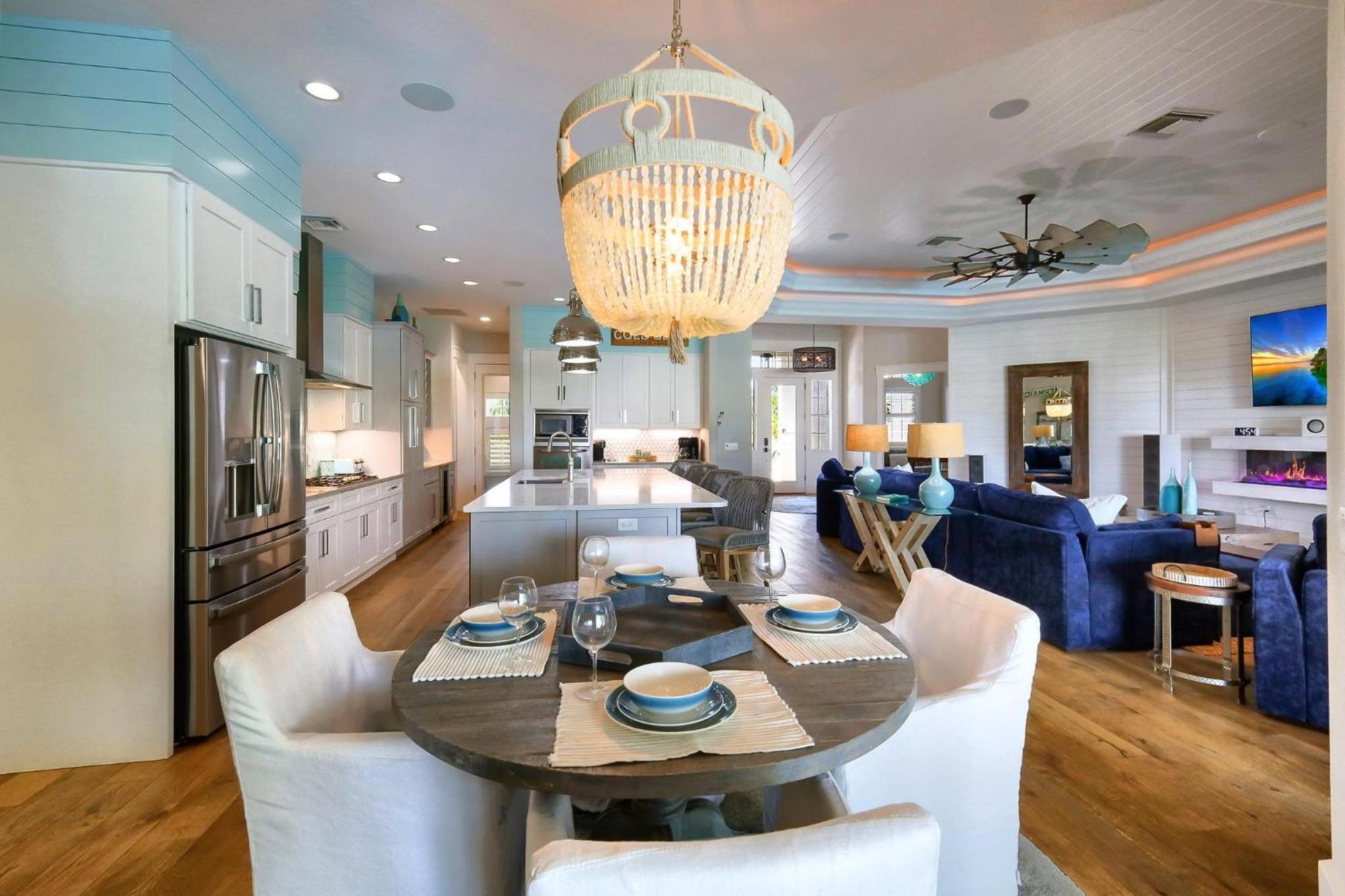 Bikinis And Martinis Waterfront Canal Villa Anna Maria Exterior photo